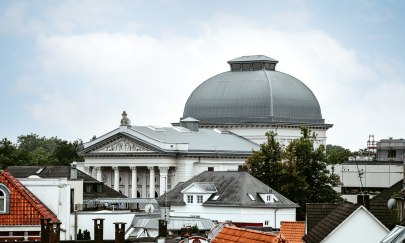 Foto von Dächern der Oldenburger Innenstadt mit Staatstheater